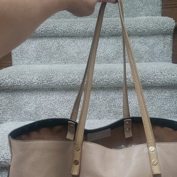 Chloé calf skin tote with zip side pocket Authentic - Picture 3 of 13